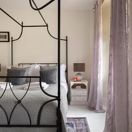 Shelbourne Georgian Townhouse Кенмар