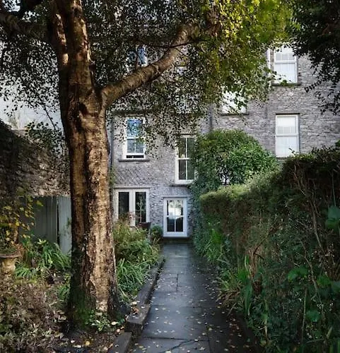 בית נופש Shelbourne Georgian Townhouse